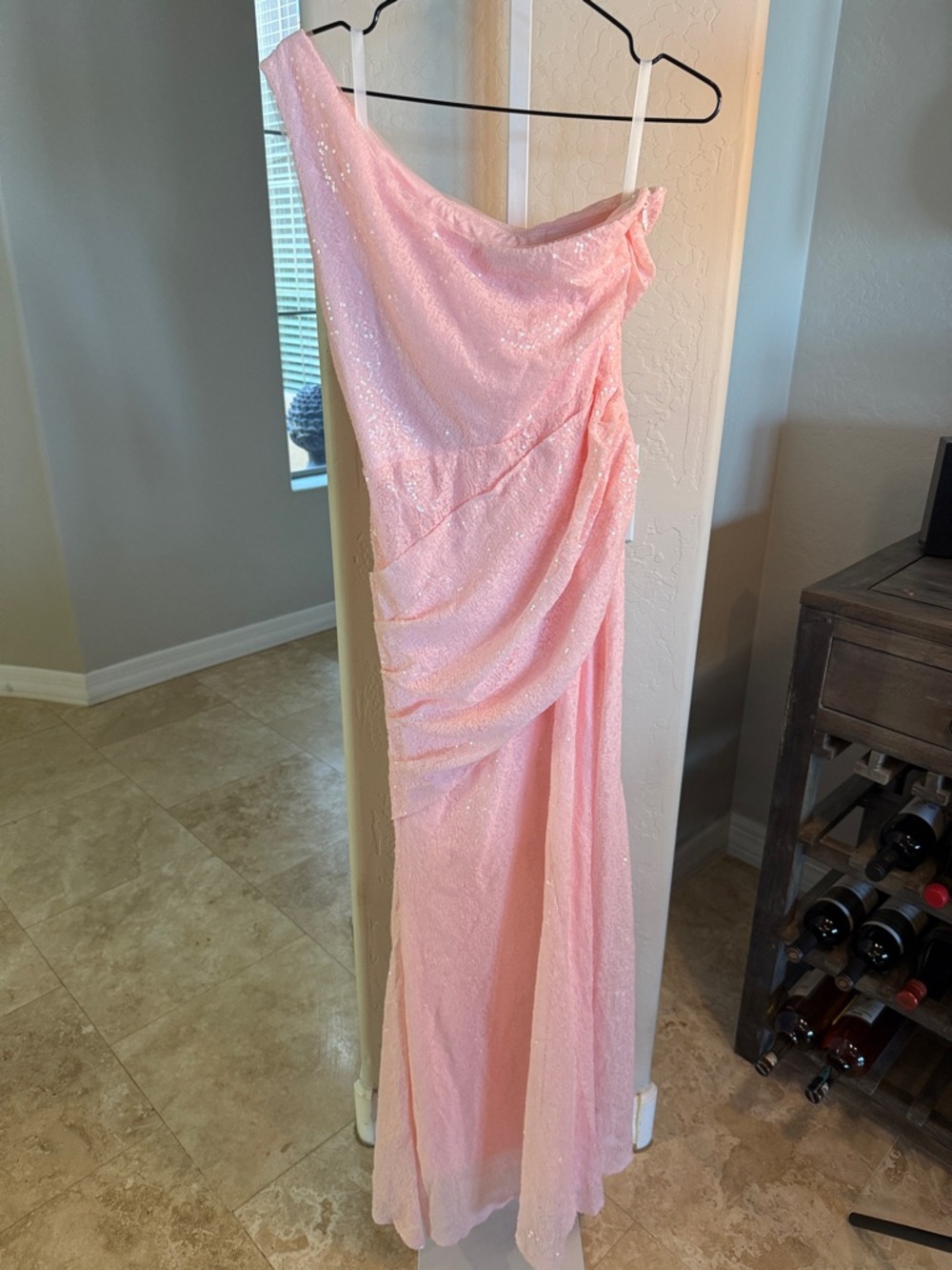 FAERIESTY Elegant One-Shoulder Pink Sequin Evening Gown NWT SIZE 10 Prom - Picture 6 of 8